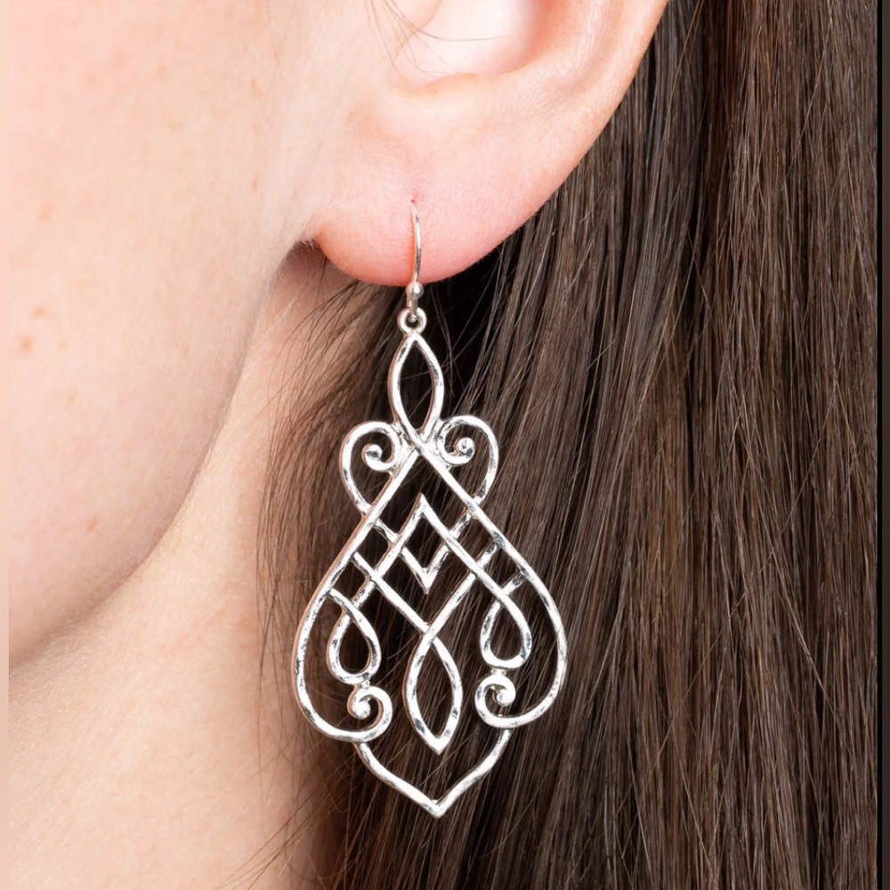 DYT Type 2 Type 2 Graced by Your Presence Earrings Dressing Your Truth T2 - Picture 5 of 5